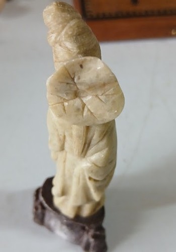 Statuette asiatique sculptée - statuette,
