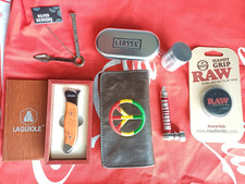 blague à tabac Lasiesta Peace + briquet Laguiole + grinder + pipe , lot fumeur