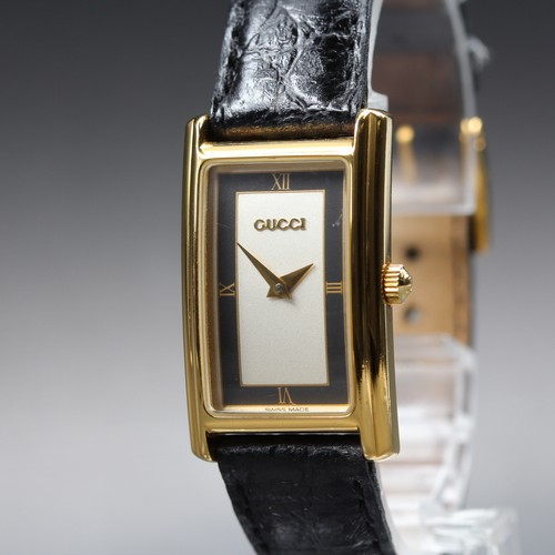 Presque comme neuve montre - [presque,