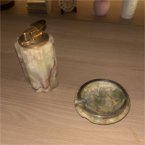 Cendrier rond effet - , marbre