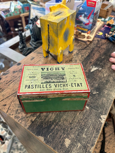 Ancienne belle boîte - et,