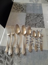 Lot Couverts en Métal