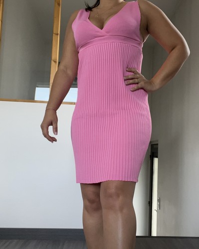 Robe rose moulante sexy - robe,