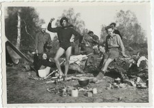 ANTIQUE PHOTO - VINTAGE SNAPSHOT - MEN'S COSTUME DISGUISE CAMPING GAG FUNNY