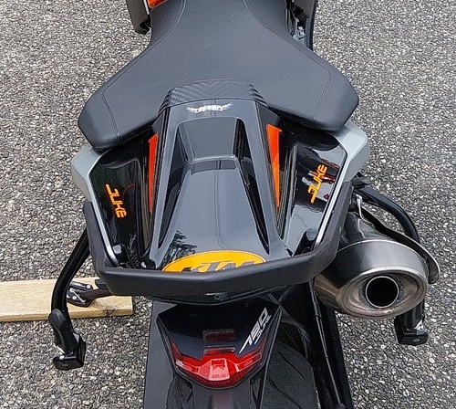 Capot selle passager - de,