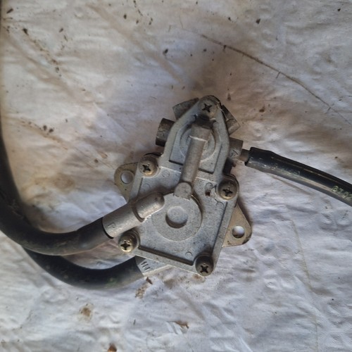 Pompe essence peugeot 125 - essence,