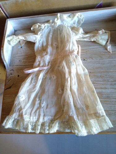 Très belle robe - , ancienne