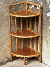 ETAGERE D'ANGLE en ROTIN verni