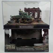 FORCES OF VALOR 1:32 Seize The Port of Cherbourg Diorama 81107 U.S. M4A3 Sherman