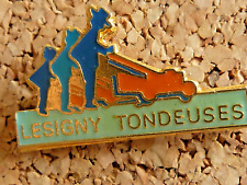 pin's pins car badge.  tractor. LESIGNY MOWERS
