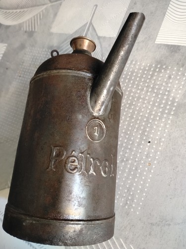 Ancien bidon petrole 1 - bidon,