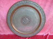 Beau Vieux Plateau En Métal