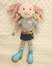 GROOVY GIRL DOLL LOURDES In ORIGINAL OUTFIT. PRISTINE CONDITION!