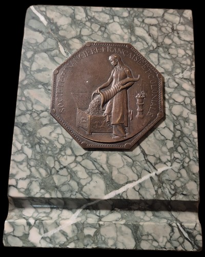 Médaille sur plaque marbre - médaille, en