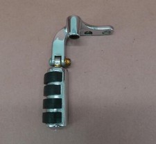 Pied avant gauche conducteur