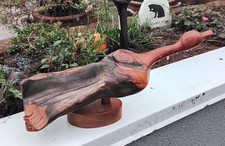 Sculpture d'un canard en bois