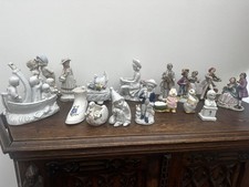 Lot of 16 Porcelain Figures / Bibelots - Showcase Objects 