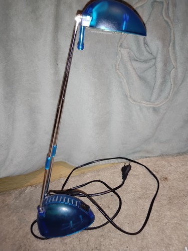 Petite lampe bureau bleu - de,