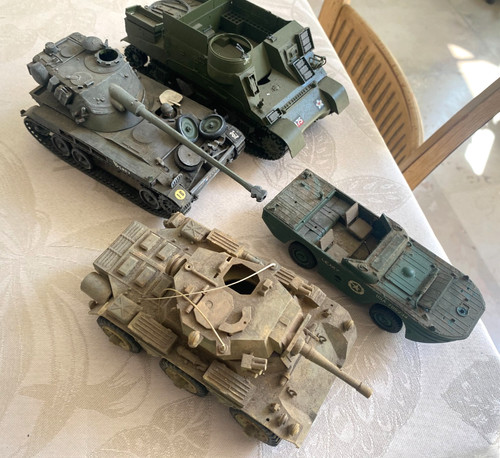 Maquettes montees 35e - maquettes,