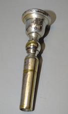 -BELLE EMBOUCHURE TROMPETTE LAITON Argenté SELMER PARIS 3 gravée UT & 41