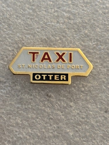 Pin taxi nicolas - pin's,