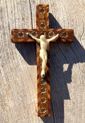 Une croix bois - bois, d'olivier