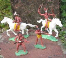 FIGURINES PUBLICITAIRES PANINI FAR WEST / SITTING BULL ET CAVALERIE INDIEN SIOUX