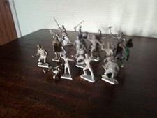 JOUETS DE BAZAR CHEVALIERS EN PLASTIQUE SANS MARQUE