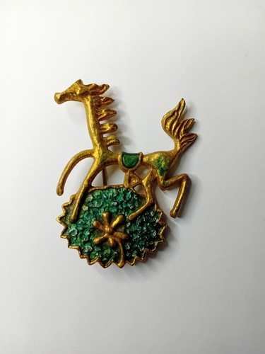 Broche années 1950