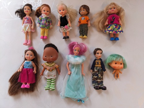 Petites poupées barbie - petites,