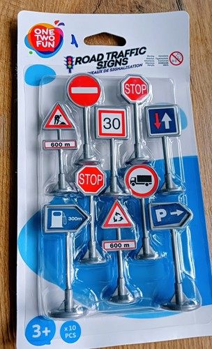 Panneaux signalisation 10 - panneaux,