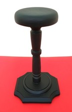 PORTE CHAPEAU/ Présentoir  en Bois  hauteur 24 cm