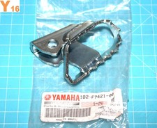 repose pied avant droite