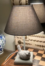 Belle lampe de table  moderne