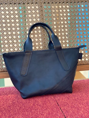 Petit sac main - à,
