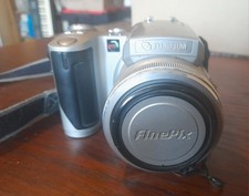 FUJIFILM FINEPIX 4900 ZOOM - Appareil Photo Numérique