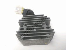 REGULATEUR DE TENSION VESPA