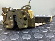 90449073 serrure avant droit