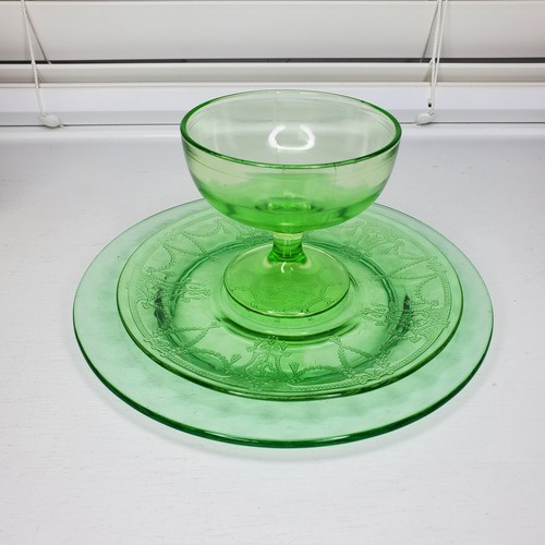 Uranium depression glass - uranium,
