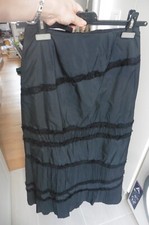 Jupe longue de soirée Caroll en taffetas noir brodé de galon dentelle Taille 36