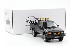 1:18 OTTOmobile Toyota Hilux