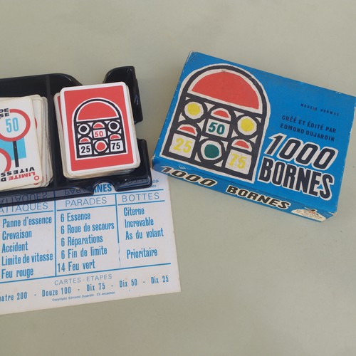 1000 bornes jeu de cartes - ·,