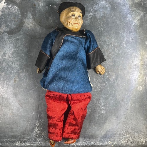 Poupée expressive ancienne - , de