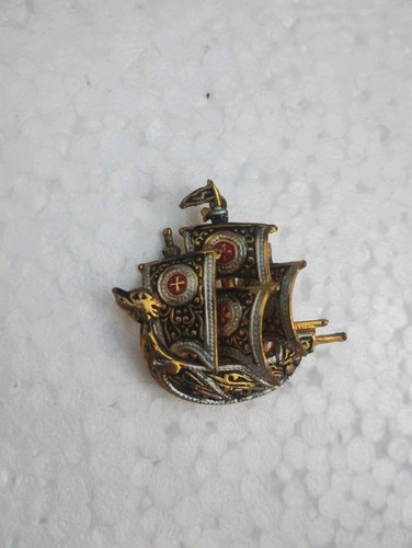 Broche bateau portuguai - , a