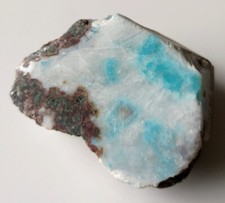 Plaque de Larimar polie sur