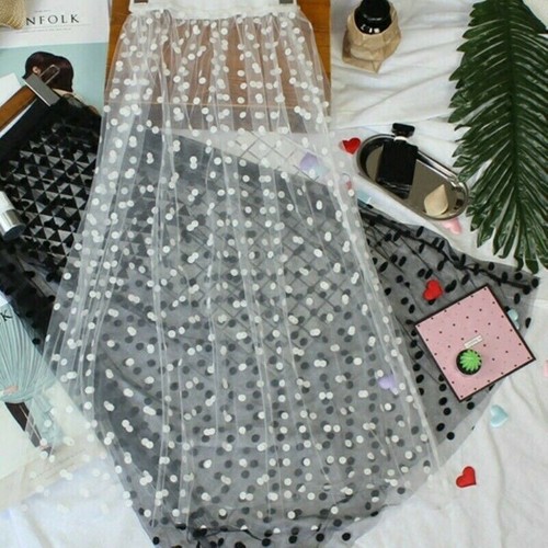 Femme voile pois - pois, maille