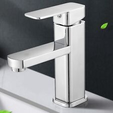 Lave main lavabo robinet