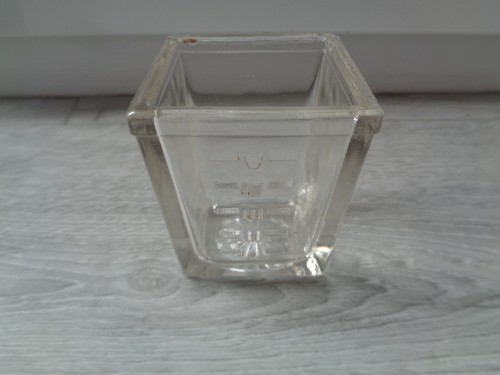 Ancien godet receptacle moulin - ancien,
