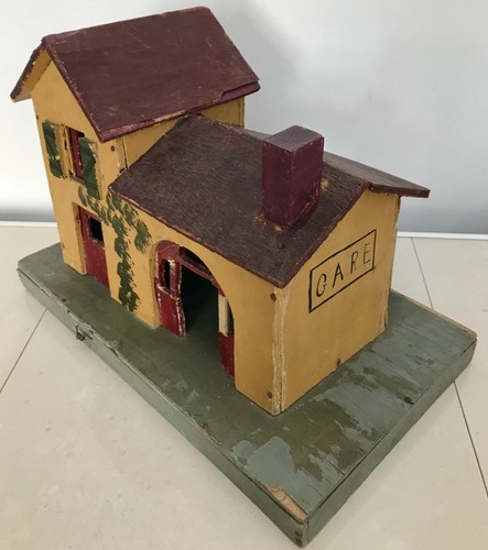 Gare artisanale bois peinte - artisanale,