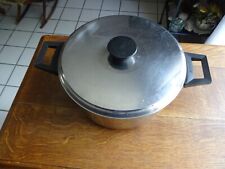 Faitout en inox avec fond